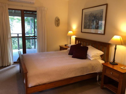 Meriba B And B - Sunshine Coast Tourism 3