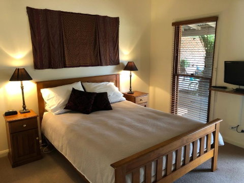 Meriba B And B - Sunshine Coast Tourism 1