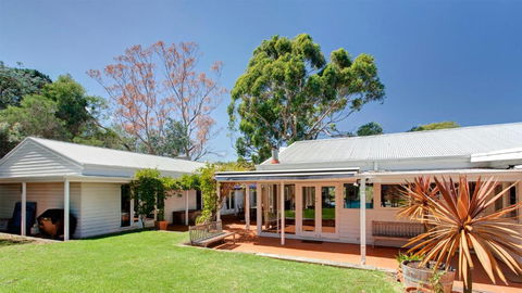 Merricks North Retreat - Holiday Sunshine Coast 1