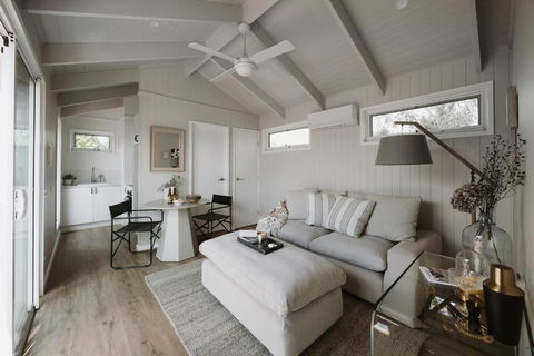 Mewburn Park Retreats - The Lakehouse - Sunshine Coast Tourism 2