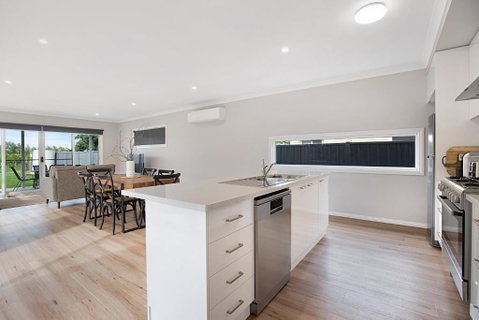 Milawa Vineyard Views - Guesthouse 2 - Sunshine Coast Tourism 3