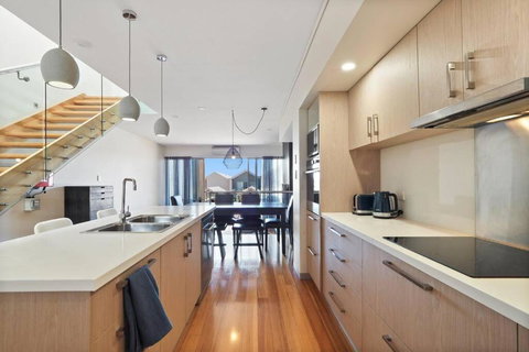 Milieu At Seine - Holiday Sunshine Coast 3