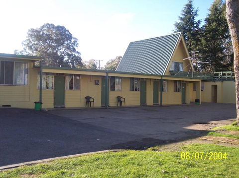 Millers Cottage Motel - Sunshine Coast Tourism 3