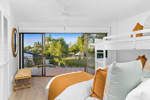 Mid-Level Riverfront 2 Bedroom Apartment Steps From Hastings Street - By Stay Noosa - Holiday Sunshine Coast 1