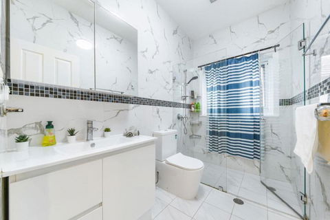 Mins To Mall Convenient 3 Beds Classic Charm Home - Holiday Sunshine Coast 3