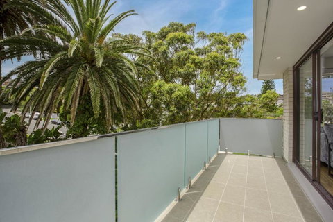 Modern, North-east Facing, 2-bed Apartment - Holiday Sunshine Coast 3