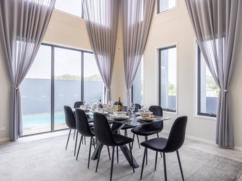 Modern 5BR With Pool Scenic Views And Private Cinema - Sunshine Coast Tourism 3