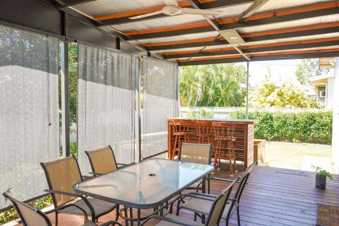 Mooney St Manor - Sunshine Coast Tourism 1