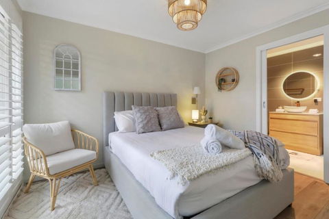 Modern Comfort In Preston - Sunshine Coast Tourism 0