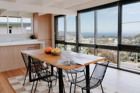 Modern Home Overlooking River - Sunshine Coast Tourism 0