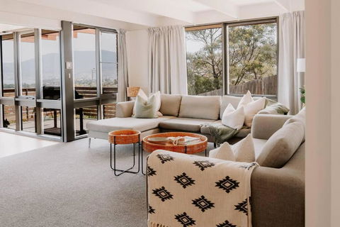 Modern Home Overlooking River - Sunshine Coast Tourism 1