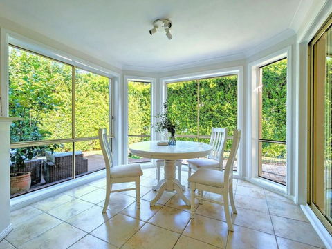 Modern Spacious 5-bedroom Home In Northern Beaches - Holiday Sunshine Coast 1