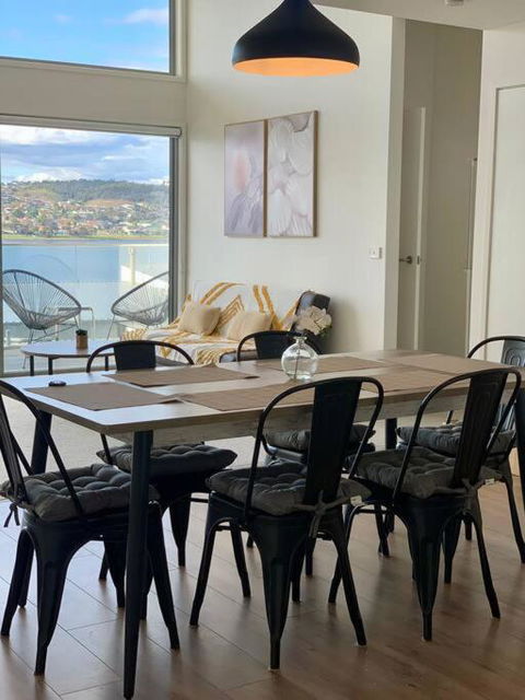Modern Villa With Water View - Sunshine Coast Tourism 0