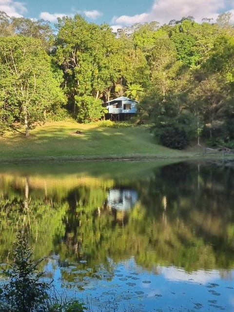 Montville Country Cabins - Holiday Sunshine Coast 0