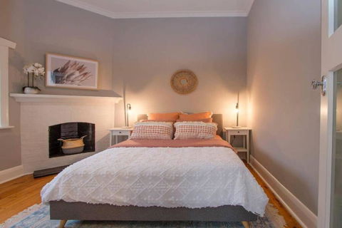 Morris Cottage Cumberland Park - Sunshine Coast Tourism 1