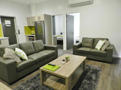 Motel 24 - Holiday Sunshine Coast 2