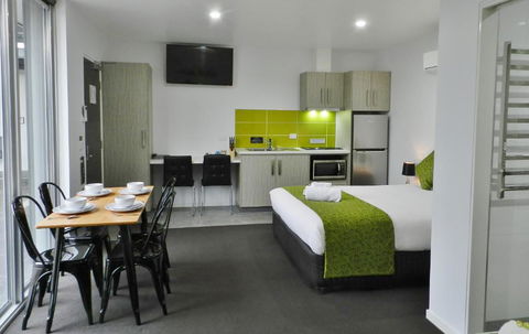 Motel 24 - Holiday Sunshine Coast 3
