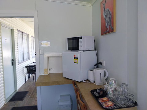 Motel Blackall - Sunshine Coast Tourism 1