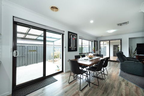 Motel Woongarra - Holiday Sunshine Coast 3