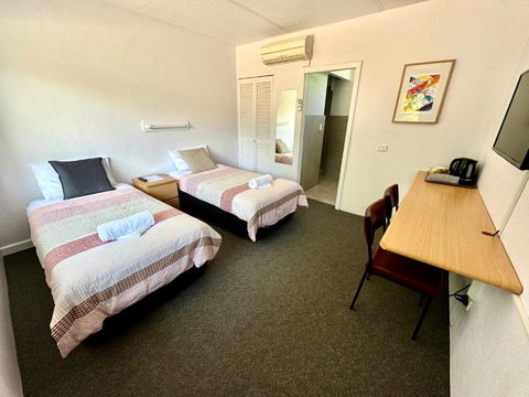 Mount Beauty Motor Inn - Holiday Sunshine Coast 3