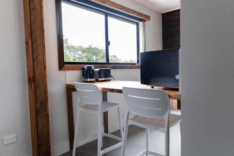 Mount Mee Country Lodge - Sunshine Coast Tourism 1