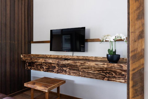 Mount Mee Country Lodge - Sunshine Coast Tourism 2