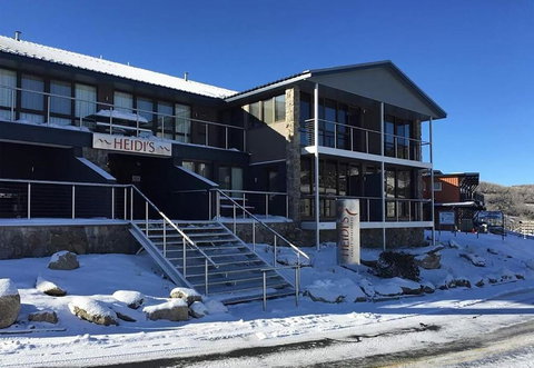 Mountain View Chalet At Heidis - Sunshine Coast Tourism 0