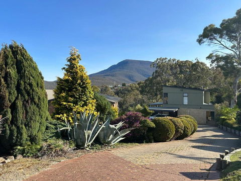 Mountains And Treetops Retreat - Nature Getaway - Holiday Sunshine Coast 0