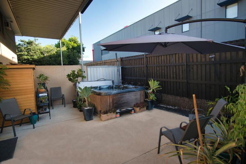 Mount Gravatt Guesthouse - Sunshine Coast Tourism 2