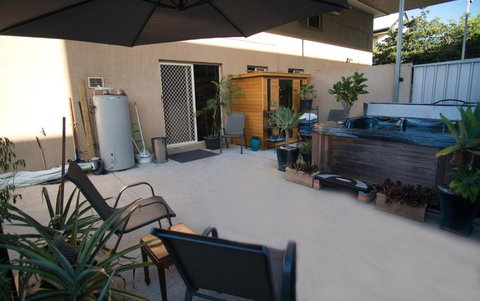 Mount Gravatt Guesthouse - Sunshine Coast Tourism 1