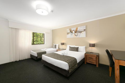 Mt Ommaney Hotel Apartments - Sunshine Coast Tourism 2