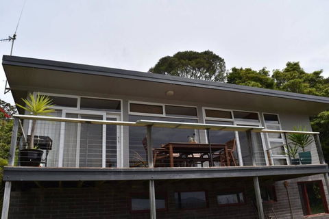 Muggins Rustic Paradise - Sunshine Coast Tourism 3