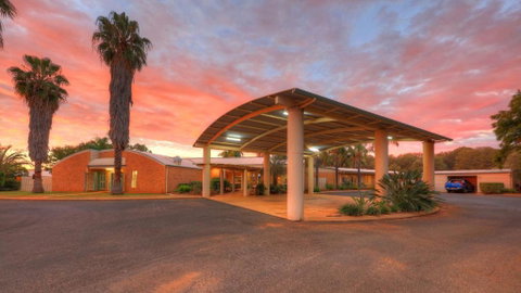Mulga Country Motor Inn - Sunshine Coast Tourism 0