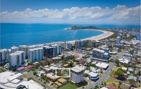 NAROO7- PRIME, CENTRE OF MOOLOOLABA LOCATION - Sunshine Coast Tourism 0