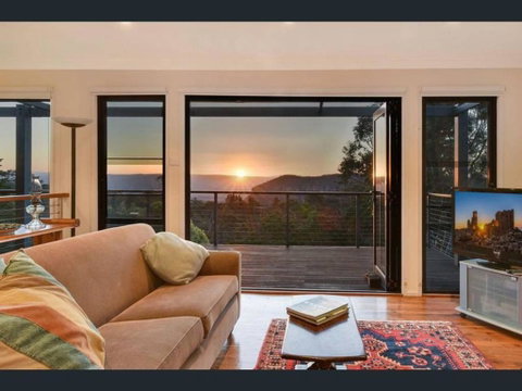 Narrow Neck Views - Peaceful 4 Bedroom Home With Stunning Views! - Sunshine Coast Tourism 0