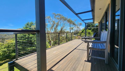 Narrow Neck Views - Peaceful 4 Bedroom Home With Stunning Views! - Sunshine Coast Tourism 1