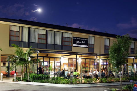 Narwee Hotel - Holiday Sunshine Coast 3