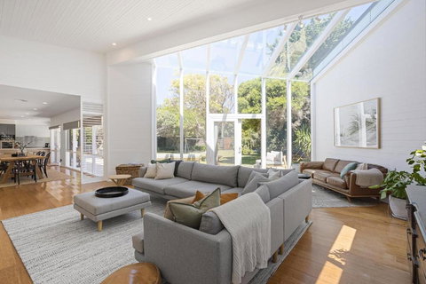 Naturally Blairgowrie - Check Out 5pm Sunday - Holiday Sunshine Coast 0