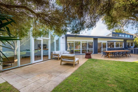 Naturally Blairgowrie - Check Out 5pm Sunday - Holiday Sunshine Coast 1