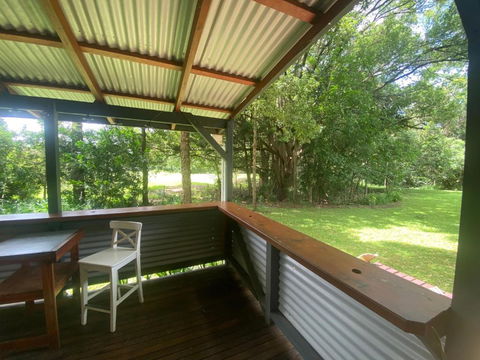 Nature Cradled Retreat - Holiday Sunshine Coast 1