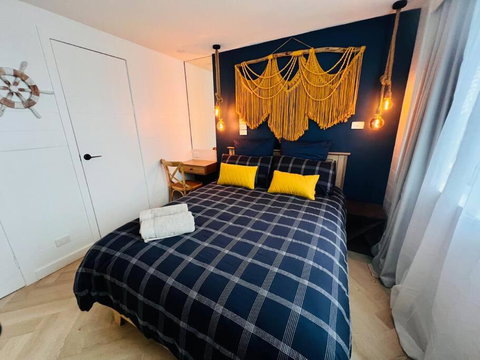 Nautical Living In Manly - Holiday Sunshine Coast 2