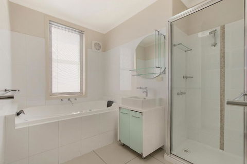 Nautilus - Sunshine Coast Tourism 1