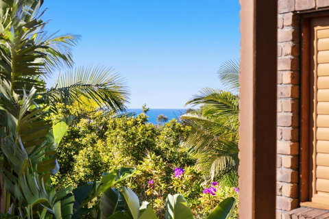 NEW Luxury Angourie Villa! Dream Location, WiFi ++ - Holiday Sunshine Coast 3