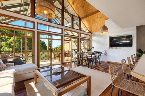 NEW Luxury Angourie Villa! Dream Location, WiFi ++ - Holiday Sunshine Coast 0