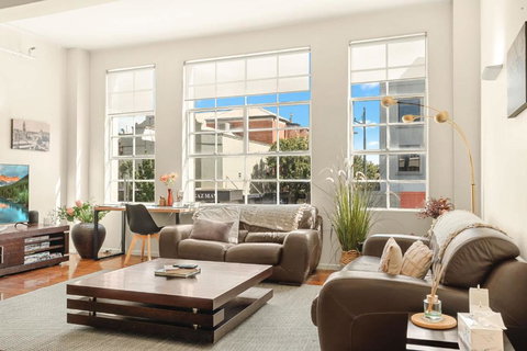 New York Style Apartment In The Heart Of Bendigo - Holiday Sunshine Coast 0