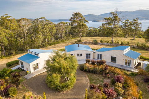 Newhaven - Sunshine Coast Tourism 0