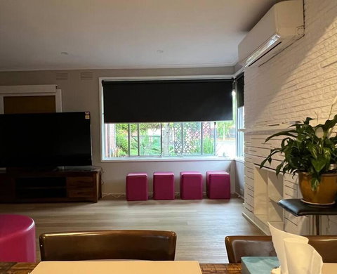 Newly Refurbished House- SuperFast Internet - Sunshine Coast Tourism 3