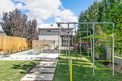 Mosman Park Prestige - Sunshine Coast Tourism 1