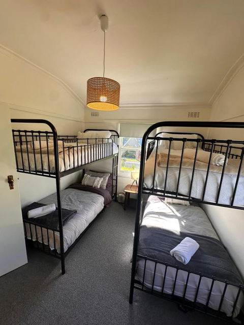 Mount Beauty 3BR Home - Sunshine Coast Tourism 1
