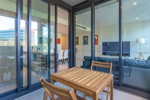 Next To Station Family & Friend Free Parking - Sunshine Coast Tourism 1